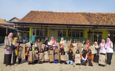 “Dikira Main Daun, Ternyata Bikin Batik!” – P5 Seru di SDN Kepandean 03