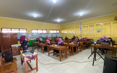 SDN Kepandean 03 Gelar In House Training dan Desiminasi Pelatihan Pembelajaran Mendalam